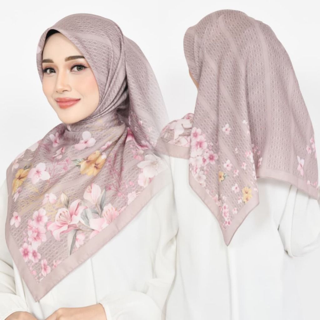 Segiempat Voal Motif Premium Sublime 2 Ukuran 110cmx110cm dan 130cmx130cm Kerudung Segiempat Motif Murah Seragaman （分類：絲巾）位於 Hong Kong。 由 mogo.hk 提交（商品編號 1450327524，圖片 3）。簡介： Assalamualaikum Kak, Silakan dipilih untuk Jilbab Voal Motif Sublime yang tersedia dalam 2 ukuran yaa. 🤍 Keunggulan Produk Bahan Voal. Model jilbab segi empat. Proses pengiriman setiap hari. Bahan adem, mudah digunakan, dengan motif yang mewah. Detail Produk Bahan: Voal Pin
