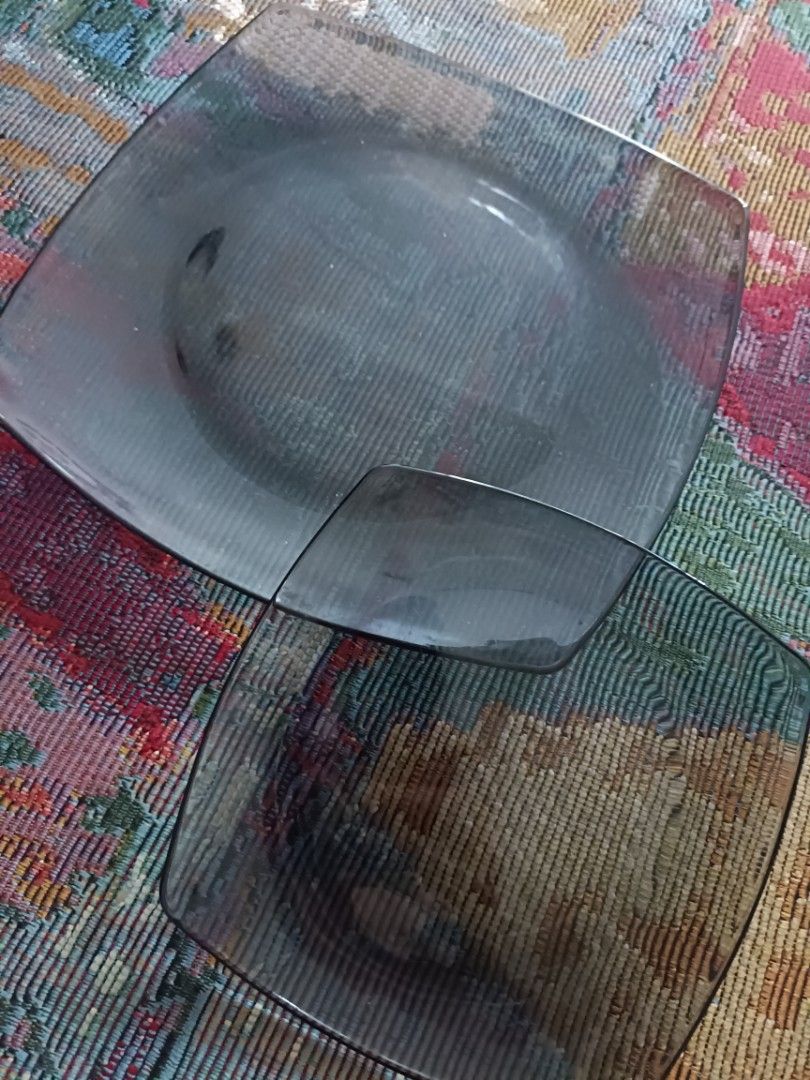 Black Glass Dinner Plates512822690060718081