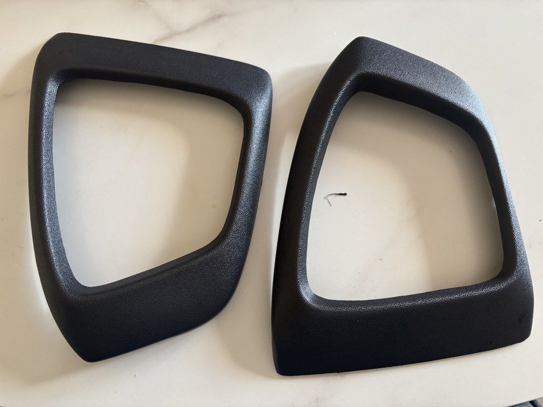 Side mirror protector SHARK for Toyota Rush 2021 (Category: Body Parts and Accessories) located in Quezon City. Submitted by gude_watanabe.725 (Listing ID 1450346748, Image 2). Description: Shark Side mirror protector for toyota Rush 2021 (compatible to most model) rfs : nag pa uni-body paint kaya tinanggal QC or Makati .