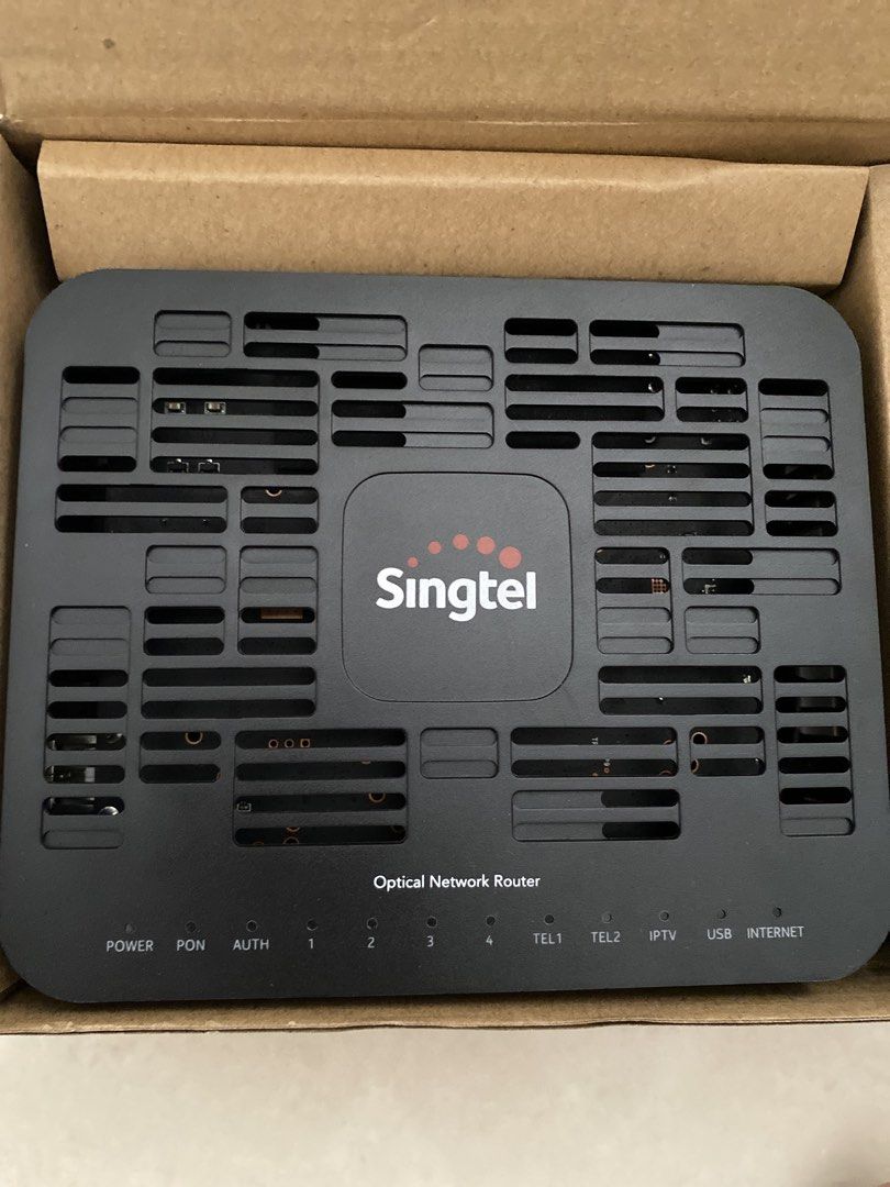 Singtel Optical Router and Mesh router512572190915962882