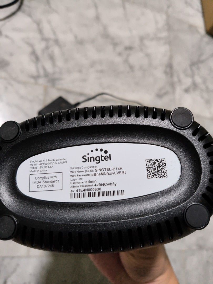 Singtel WiFi Extender B14A with Power Adapter513148563573319682
