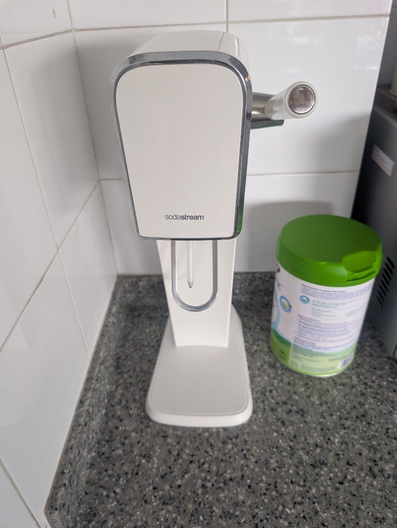 SodaStream White Soda Maker512834528954951680