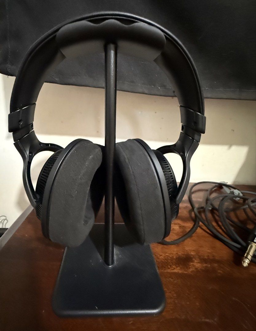 Sony Headphones MDR-MV1 (Category: Headphones & Headsets) located in Manila. Submitted by trins8 (Listing ID 1450434131, Image 2). Description: Bought 2 years ago from Sony Megamall, seldom used. Lady-owned. Hygiene: Never worn while sweating; earpads are completely clean. :) Comes with the original detachable cable and plug adapter to 3.5mm. I’ll check if I still have the box. box. ***Update 7/19: Found a little peeling on the lip of the pleathe
