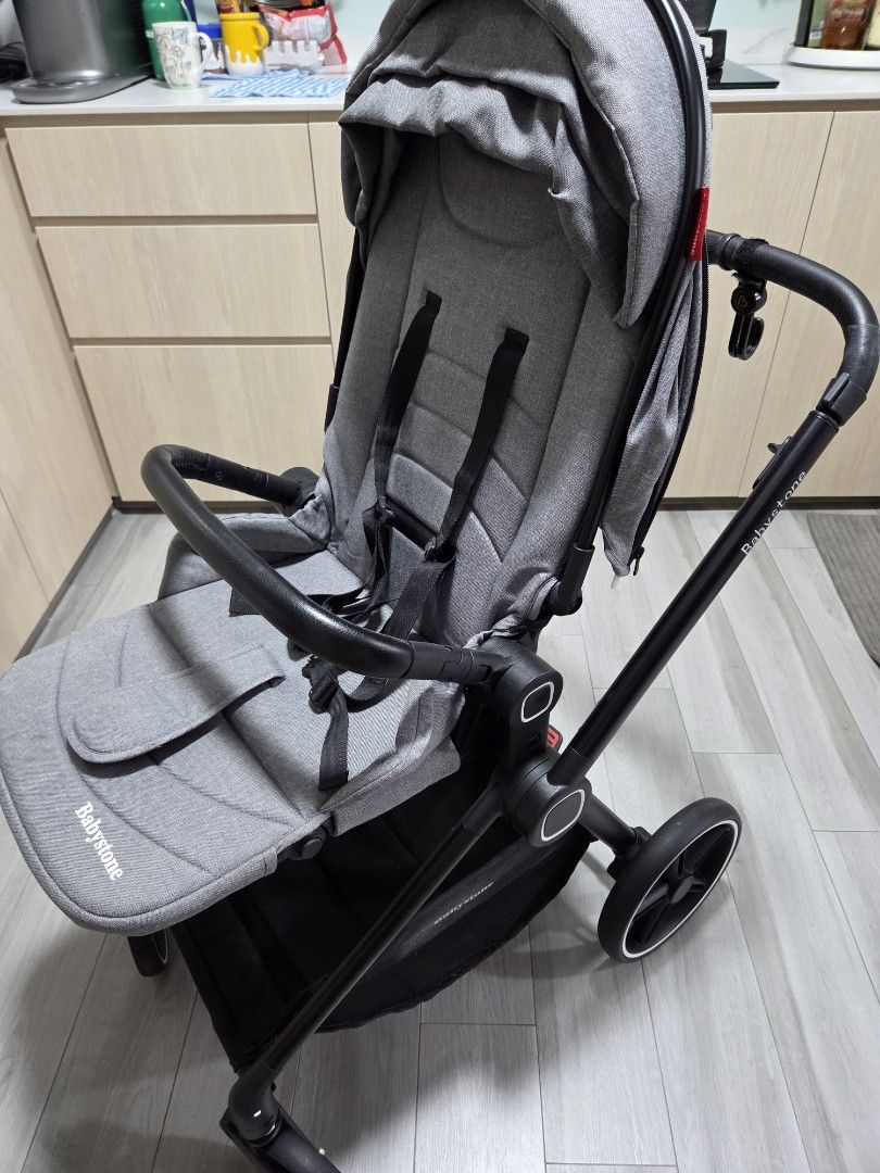 Stroller (Category: Strollers) located in Singapore. Submitted by dtcp213 (Listing ID 1450412911, Image 3). Description: .
