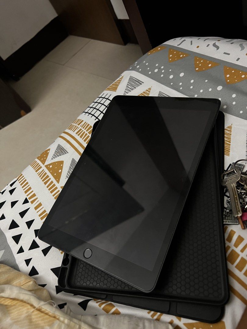 SWAP ONLY iPad 9th Gen (Category: iPad) located in Angeles City. Submitted by mariannerc (Listing ID 1450449667, Image 2). Description: My iPad 9th Gen 256gb to your iPad Air M1 or higher (256gb or higher) Add cash po ako! About my iPad 9th — Warranty until Aug 19, 2026 — Looks new, makinis, lady owned — Normal battery capacity — Never been fixed, no replaced parts — No issues, all working Message for offers! .