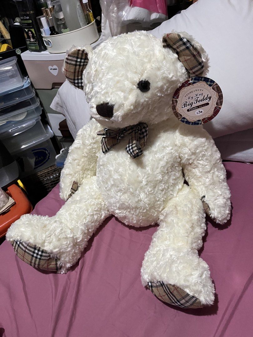 Teddy bear big #8 (Category: Plushies & Soft Toys) located in Paranaque City. Submitted by bonsaiart (Listing ID 1450494623, Image 3). Description: Brandnew 650( fixed) +sf Payment via GCASH or paymaya No to meetup No to cop / cod Shipping via j&t only.