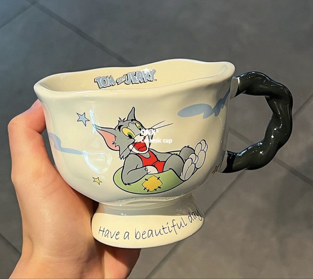 Tom and Jerry official cup512819721090508800