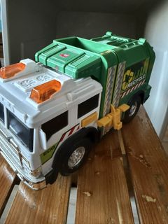 (Category: ) located in . Submitted by kar510 (Listing ID 1450323105, Image 1). Description: .