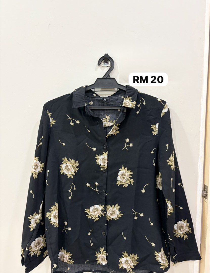 Top Blouse (Category: Blouses) located in Ampang. Submitted by nblhbee (Listing ID 1450326414, Image 3). Description: Starting price at RM 8.