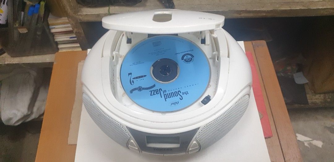 Toshiba CD Player (Category: Portable Music Players) located in Manila. Submitted by zandre615 (Listing ID 1450398485, Image 2). Description: Toshiba cd player for sale Cd player good working condition am/ fm radio good working condition ac 100v transformer not included Not tested with battery Manila area.