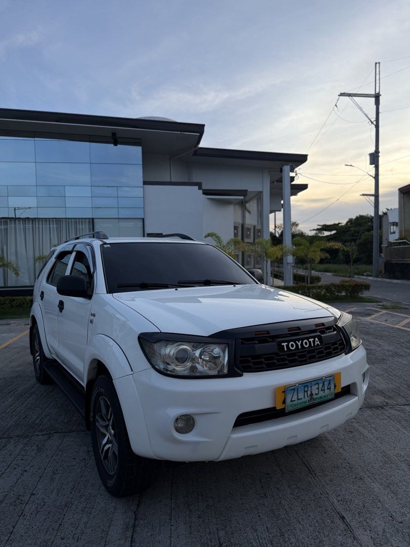 Toyota Fortuner D-4D Auto (Category: Used Cars) located in Manila. Submitted by cobretti (Listing ID 1450386316, Image 1). Description: 2009 Toyota Fortuner G Variant 4x2 A/T 🤍🤍 Diesel Engine D-4D Very Smooth Casa Maintained 📌 Smooth Shifting, No Delay & No Kaldag Registered until 2027 1st Owner Acq. w/ Orig Keys & Booklets Complete Original Papers 📌 Pristine Condition (Dare to Compare) 👌🏻 Interior & Leathers are intact Thick Tires 90% (Inc