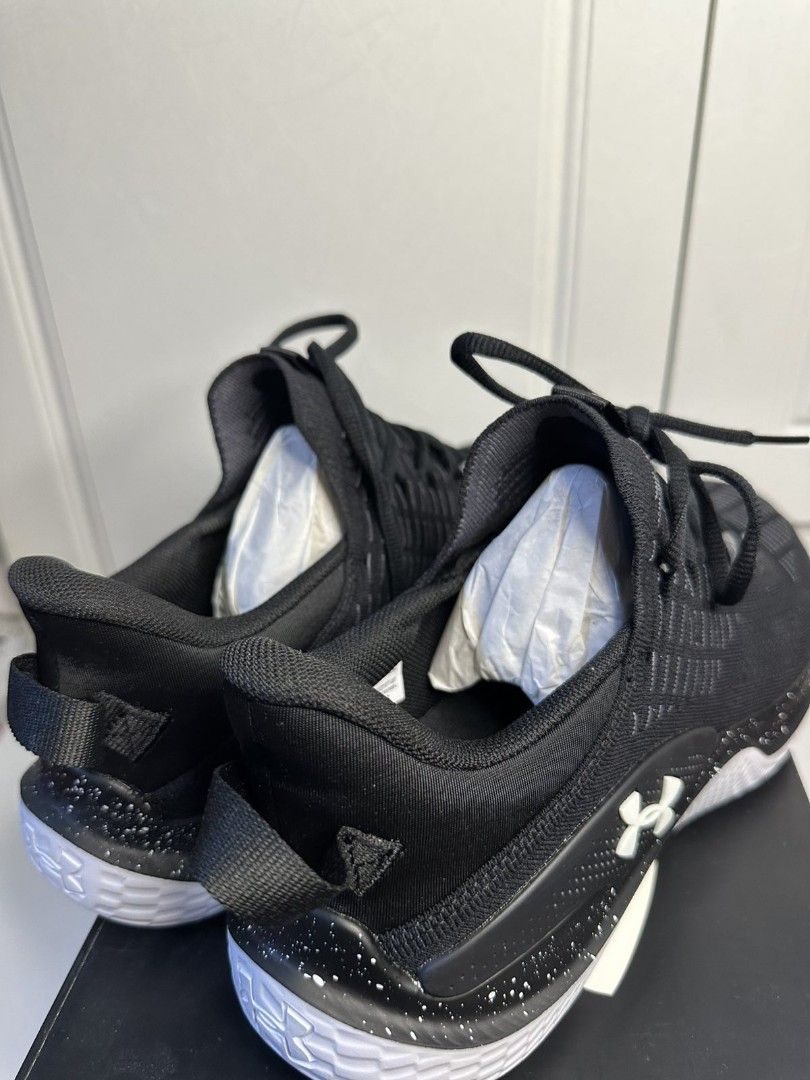 Under Armour Flow Dynamic IntLKnT Black Running Shoes (Category: Sneakers) located in Manila. Submitted by dx_ram (Listing ID 1450341617, Image 2). Description: NEGOTIABLE PLUS SHIPPING (free shipping with in metro manila only) The Under Armour Flow Dynamic IntelliKnit (3027177-001) original retail price in the Philippines is approximately ₱7,400, with current market listings depending on retail discounts and platform promotions. [1, 2] ## Techni