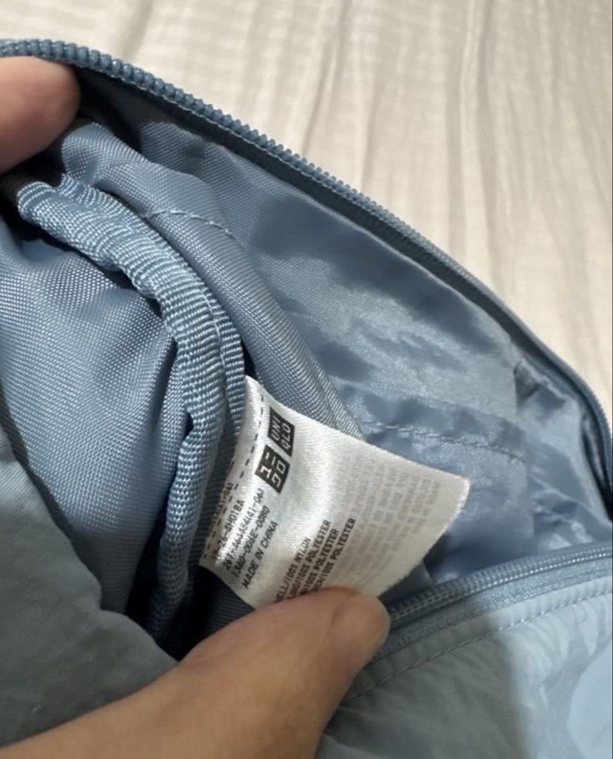 Uniqlo bag (Category: Cross-body Bags) located in Bacoor. Submitted by decluterwithellie8 (Listing ID 1450520380, Image 2). Description: Used once .