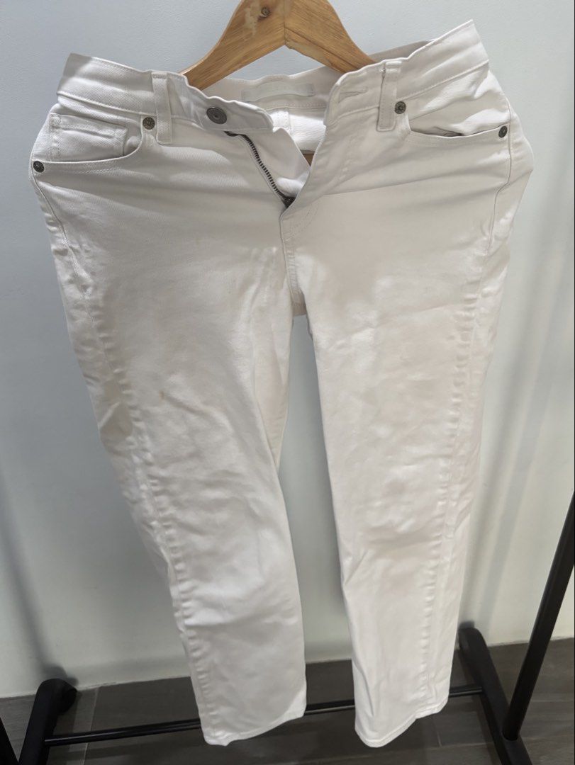 UNIQLO JEANS White Denim Pants (Category: Jeans) located in Mandaue City. Submitted by offthehanger26 (Listing ID 1450378021, Image 1). Description: - Originally bought for 1k+ - Can fit xs-s frames - The perfect classic white jeans; pairs well with everything!🤍 - Minor marks on front (visible in last three photos).