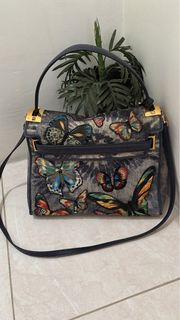 (Kategori: ) berada di . Dikirim oleh preloved_tk (ID iklan 1450439839, Gambar 1). Deskripsi: .