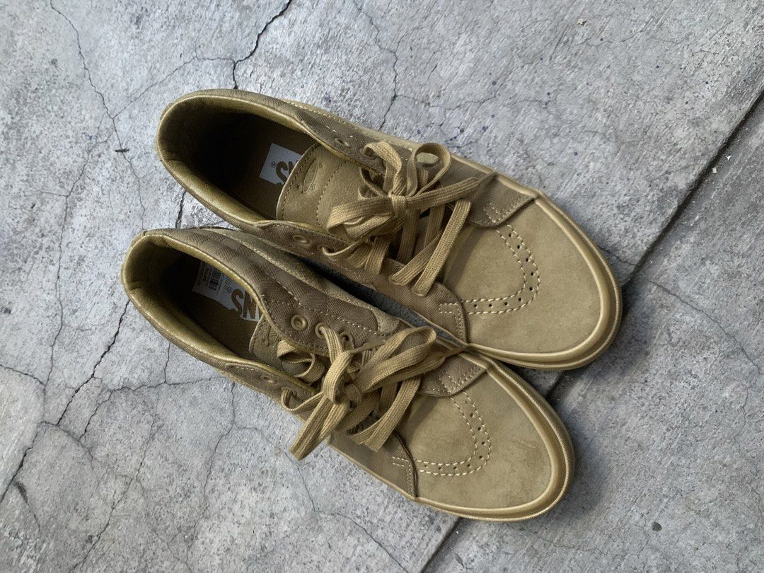 Vans Sk8-Mid Reissue 83 Mg Antelope (Category: Sneakers) located in San Mateo. Submitted by gunmetalsteel (Listing ID 1450431651, Image 1). Description: - Authentic Vans Sk8-Mid Reissue 83 Mg sneakers - Condition: Like new - Color: Antelope (Tan) - Minimal heeldrag - Used in four times only - Features a stylish woven suede panel on the heel - Classic Vans waffle sole for grip and durability - Comes with original box and extra wax laces - Ideal fo