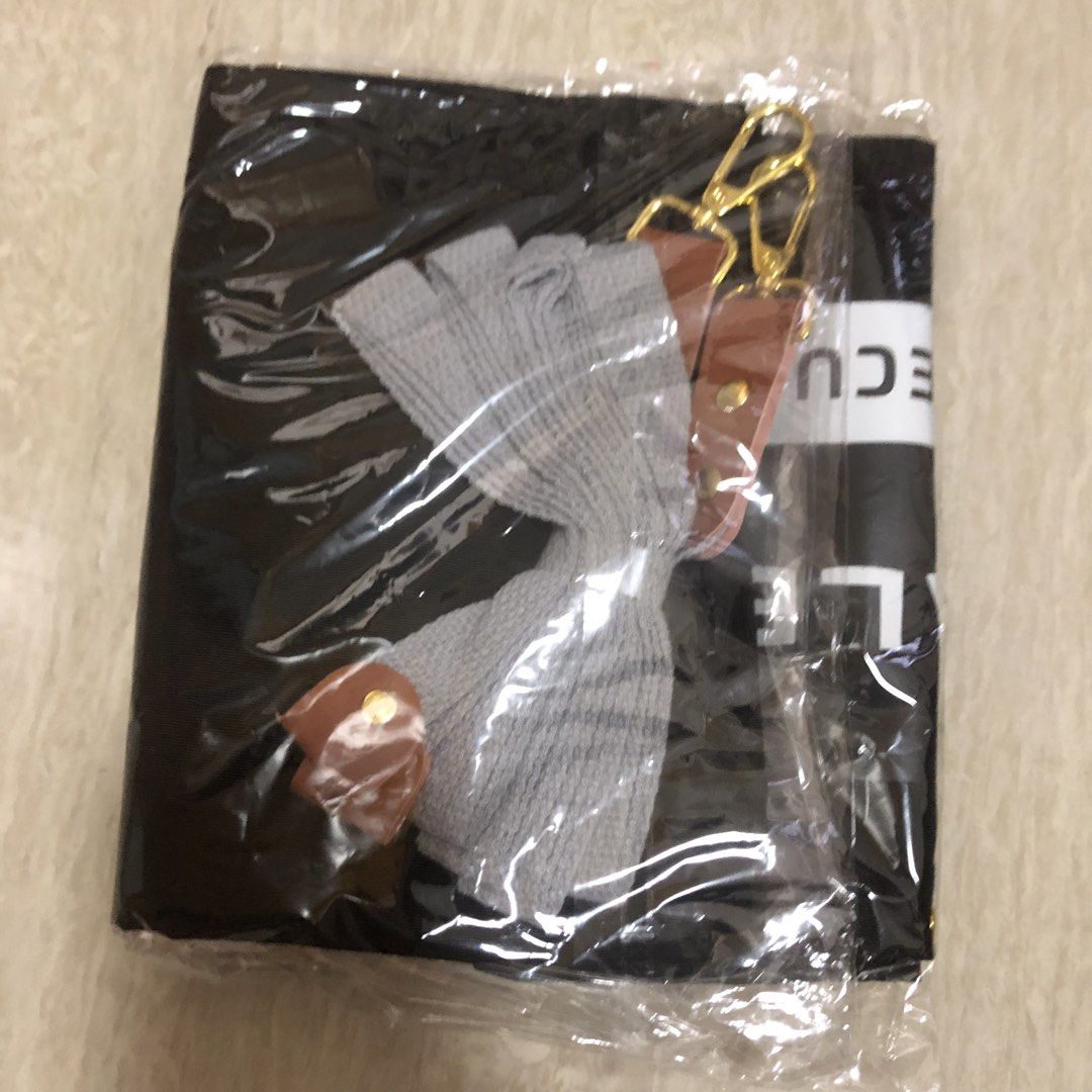 Very super high quality Kitchen Apron （分類：其他廚具和餐具）位於 Hong Kong。 由 hkgqueen 提交（商品編號 1450347142，圖片 1）。簡介： 。