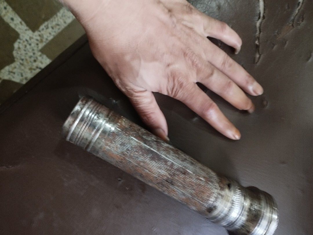VINTAGE FLASHLIGHT 1970S ERA (Category: Lighting) located in Mandaluyong City. Submitted by LEATHERFACE (Listing ID 1450427267, Image 3). Description: PRICE IS 300.