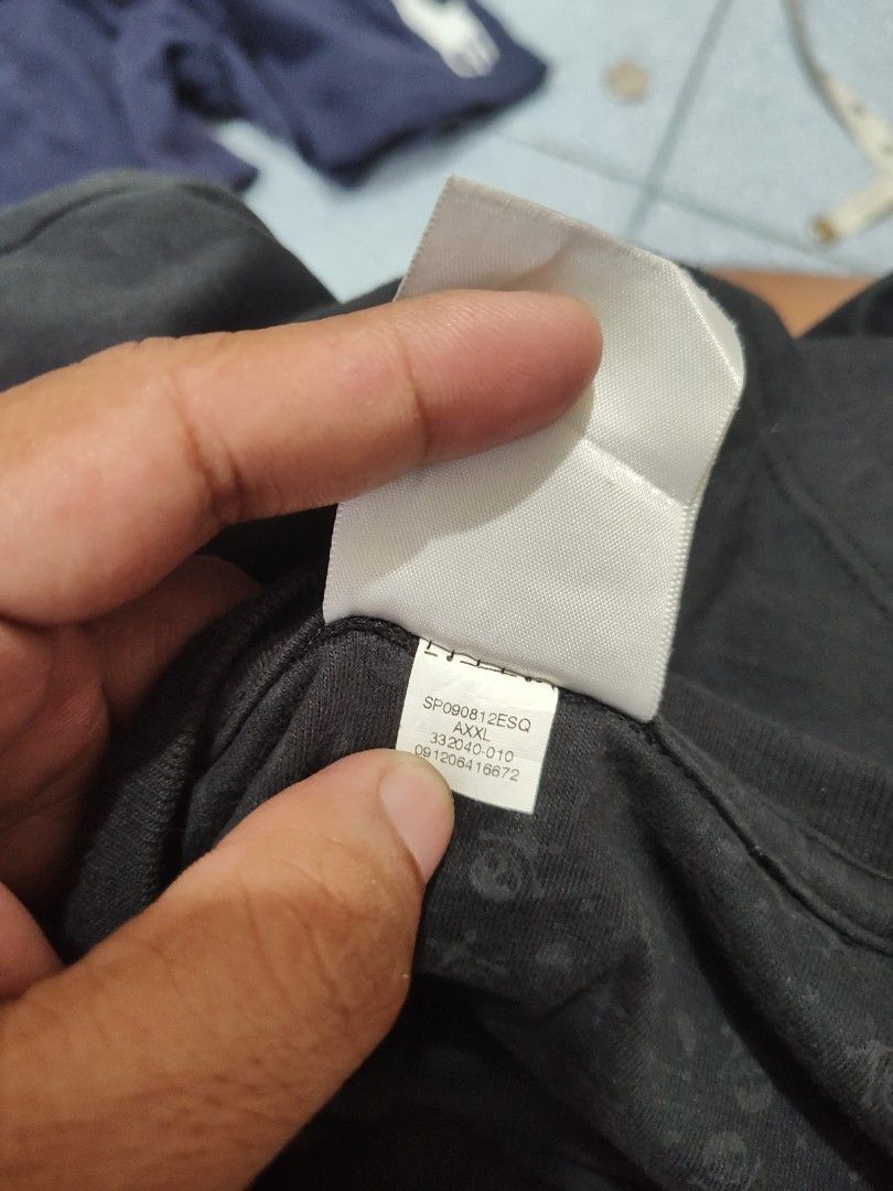 Vintage Nike vandals (Category: Tshirts & Polo Shirts ) located in Labo. Submitted by ronelryan (Listing ID 1450340765, Image 2). Description: Dimes 185/100a 20 x 27 - medium.