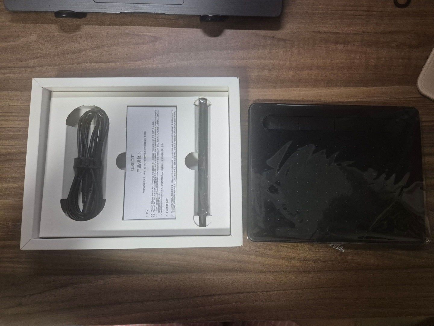 Wacom Intuos Creative Pen Tablet513016399513538562
