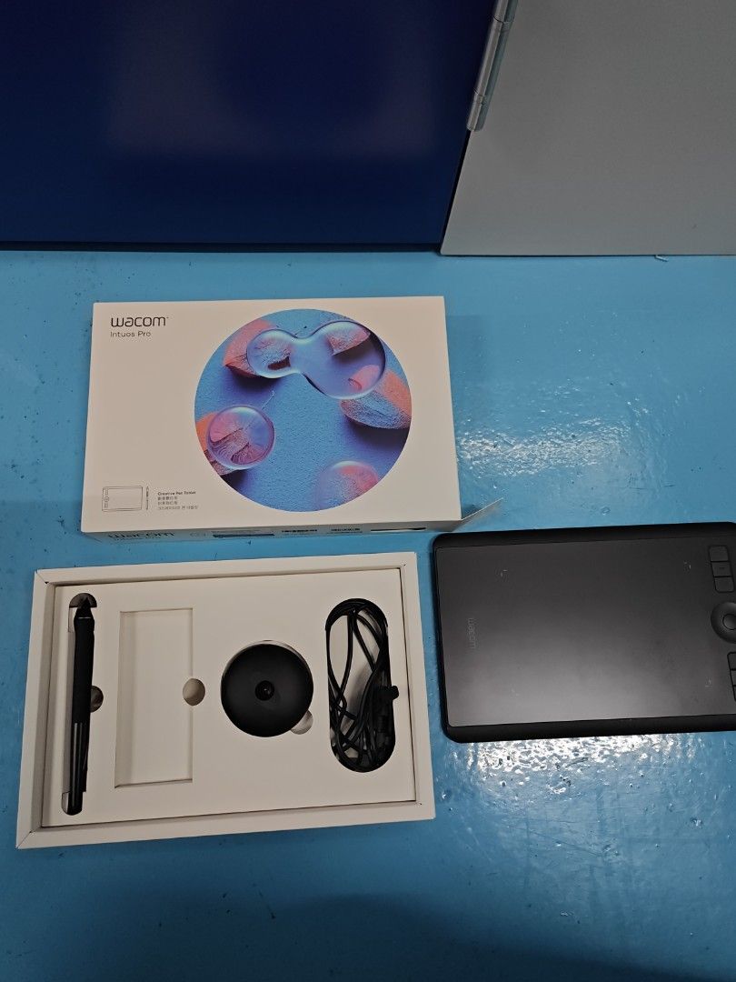 Wacom Intuos Pro Drawing Tablet