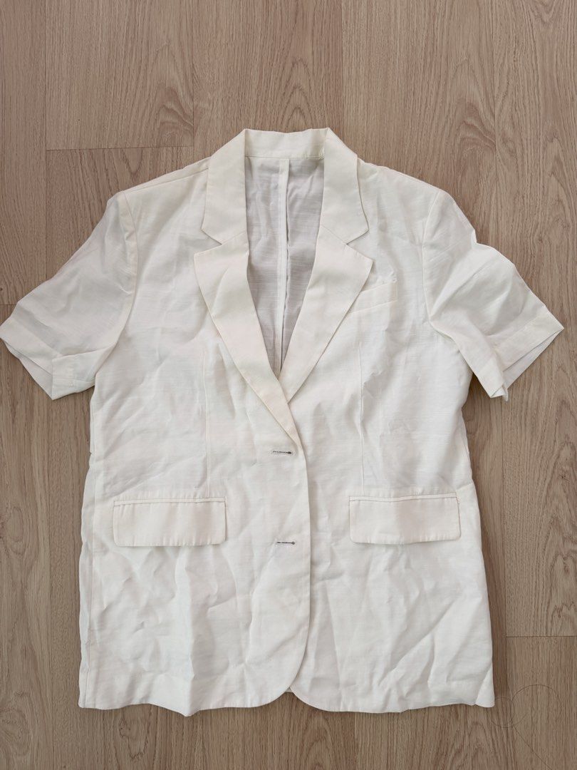 White Woven Outfit (Category: Coats, Jackets and Outerwear) located in Bukit Mertajam. Submitted by ll222 (Listing ID 1450364634, Image 1). Description: .