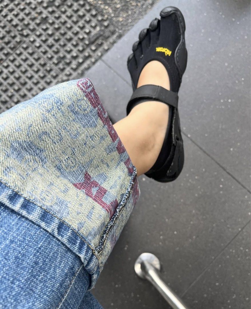 Xlarge selvedge denim (Category: Jeans) located in Manila. Submitted by mjane333 (Listing ID 1450475260, Image 1). Description: - Brand: Xlarge - Type: Selvedge Denim Jeans - Size: 34 - Condition: Used (Good) - Features: Classic selvedge detail - Meetup Location: Greenbelt Mall, Makati.