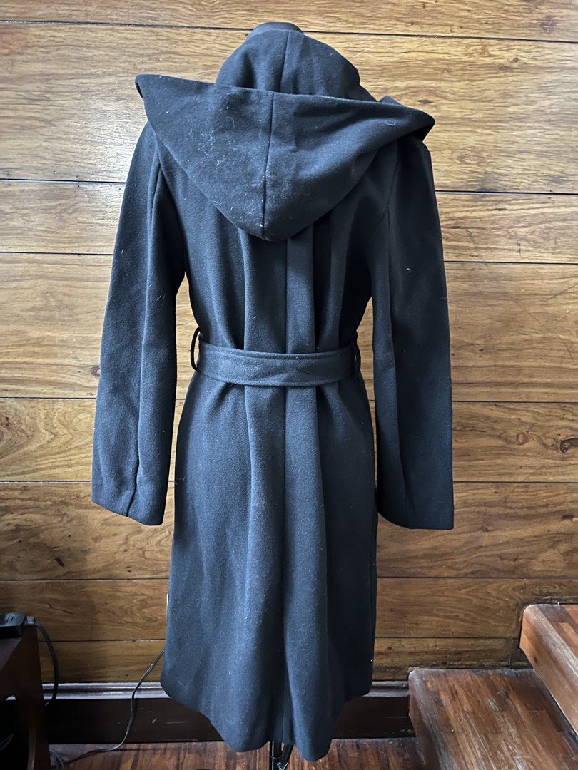 Zara Black Coat w Hood (Category: Coats, Jackets and Outerwear) located in San Juan City. Submitted by _jellyfish (Listing ID 1450412650, Image 2). Description: .