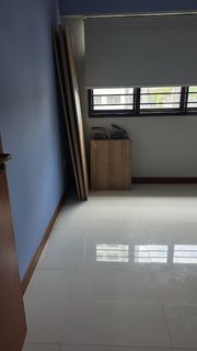 (Category: ) located in . Submitted by ly_04 (Listing ID 1450633812, Image 1). Description: .