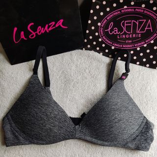 (Category: ) located in . Submitted by jlo.lasenza (Listing ID 1450688267, Image 1). Description: .
