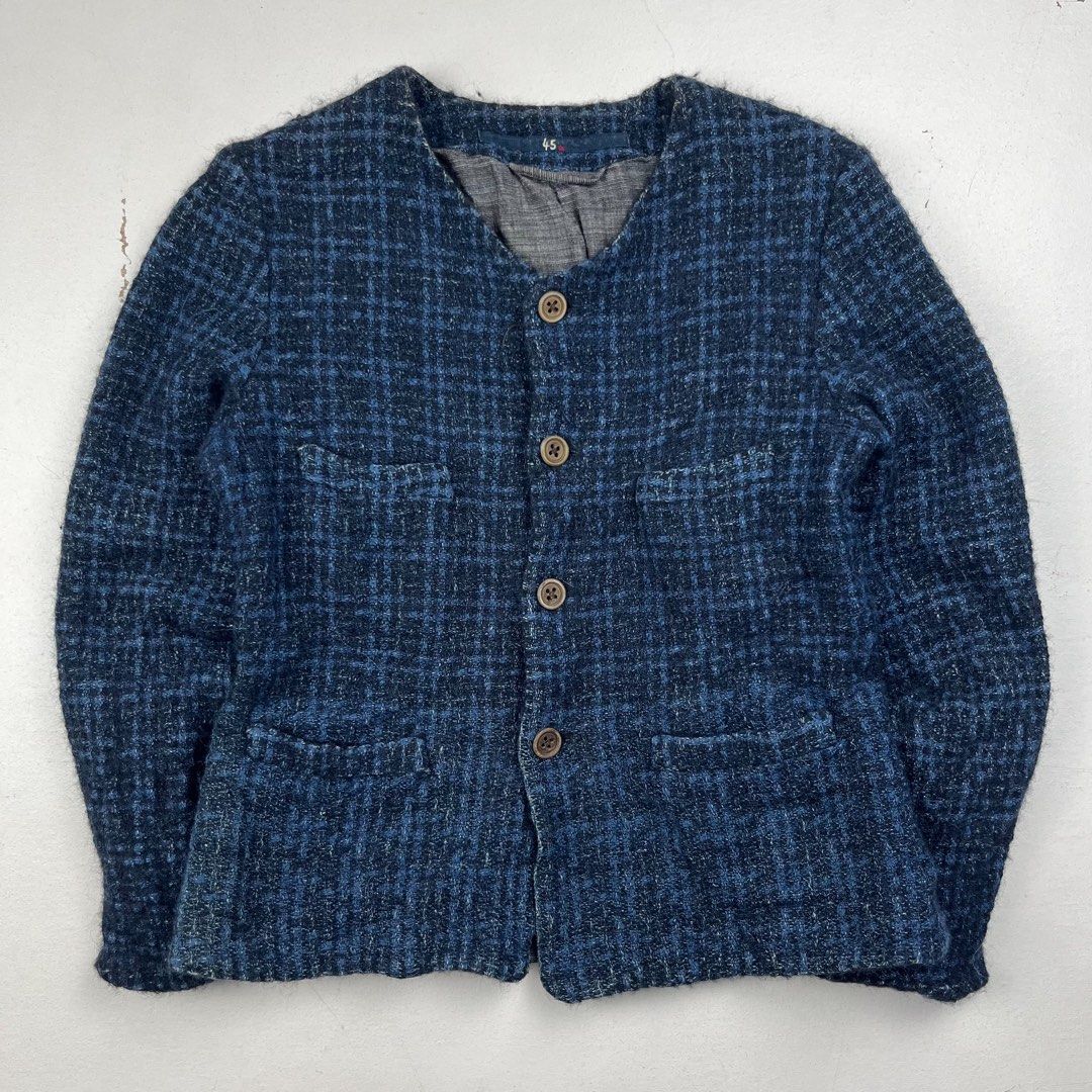 45r Collarless Tweed Jacket (Category: Coats, Jackets and Outerwear) located in Manila. Submitted by _jaime (Listing ID 1450577770, Image 1). Description: 45r Collarless Tweed Jacket Size: 2 Shoulder: 14.5 inches Chest width: 21 inches Waist: 15 inches Sleeve: 20 inches Length: 17 inches 2,000 price is negotiable Made in Japan.
