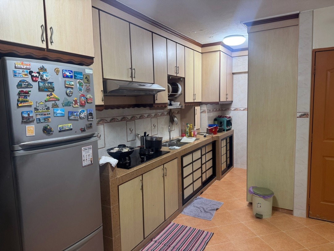 (Category: ) located in . Submitted by simonsan (Listing ID 1450677355, Image 1). Description: .