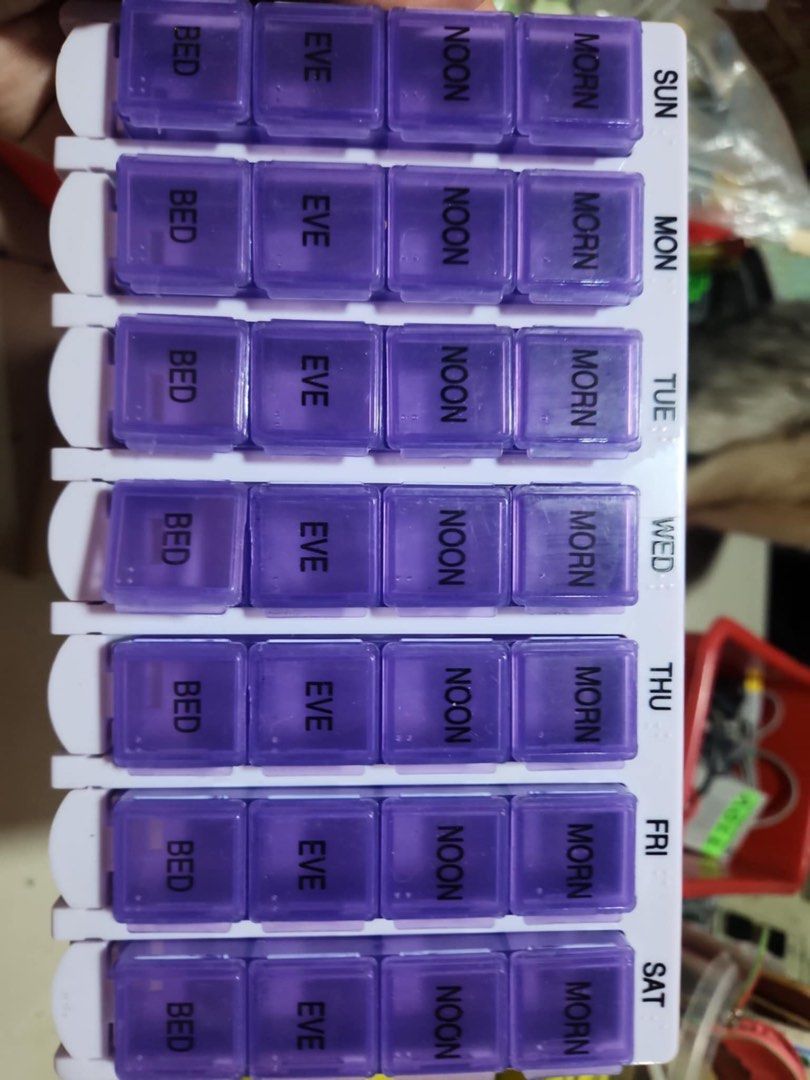 7 day Pill box (Category: Medical Supplies & Tools) located in Manila. Submitted by carlance (Listing ID 1450648964, Image 2). Description: Brand new and sealed, padala galing US .