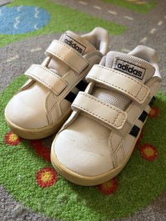 (Category: ) located in . Submitted by ninascloset31 (Listing ID 1450567741, Image 1). Description: .