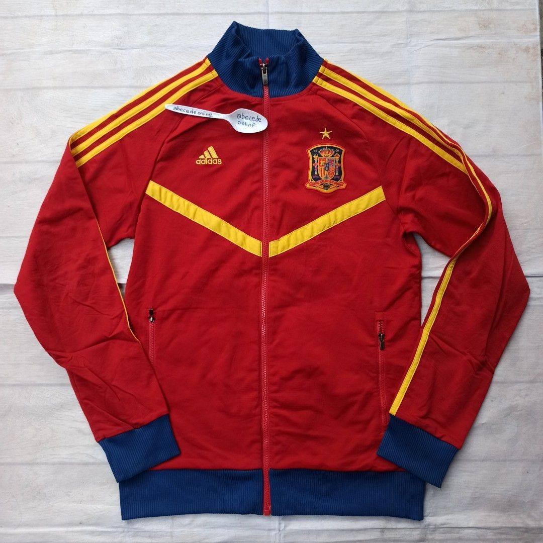 adidas SPAIN national soccer team track top jacket size M pemenang WORLD CUP 2026!!! (Kategori: Atasan) berada di Jakarta Selatan. Dikirim oleh abecedeonline (ID iklan 1450732708, Gambar 1). Deskripsi: adidas SPAIN national soccer team track top jacket size M pemenang WORLD CUP 2026!!! kondisi super MULUS kaya baru L 51 P 72 Lengan 63 haruga sekendi ebay tembus 1,7jetian.