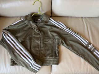 （分類：）位於 。 由 benice_goods 提交（商品編號 1450637131，圖片 1）。簡介： 。