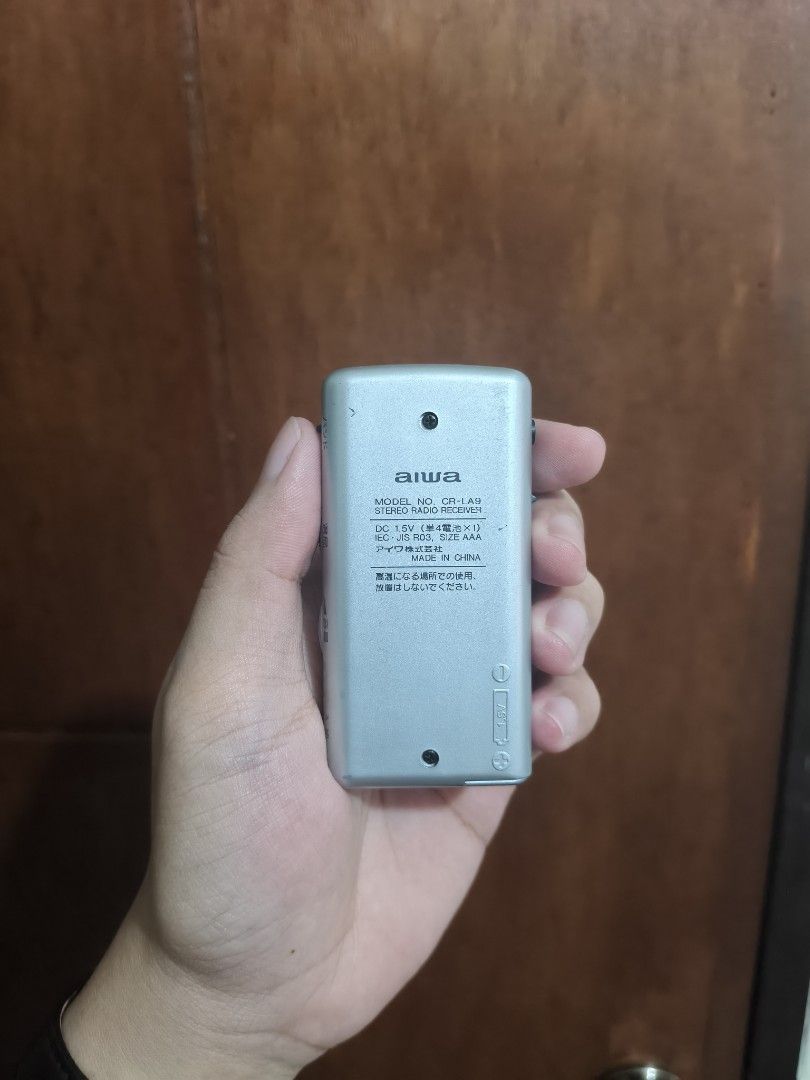 Aiwa mini pocket radio (Category: Portable Audio Accessories) located in Pateros City. Submitted by randomsheesh (Listing ID 1450565419, Image 3). Description: Looking for that classic analog sound or a cool vintage piece para sa collection mo? Check out this rare Aiwa AM/FM Stereo Pocket Radio (Model CR-LA9)! Sobrang compact, lightweight, at grabe ang retro aesthetic. Perfect pakinggan habang nagko-coffee sa umaga, pang-gabi habang nagre-relax, 