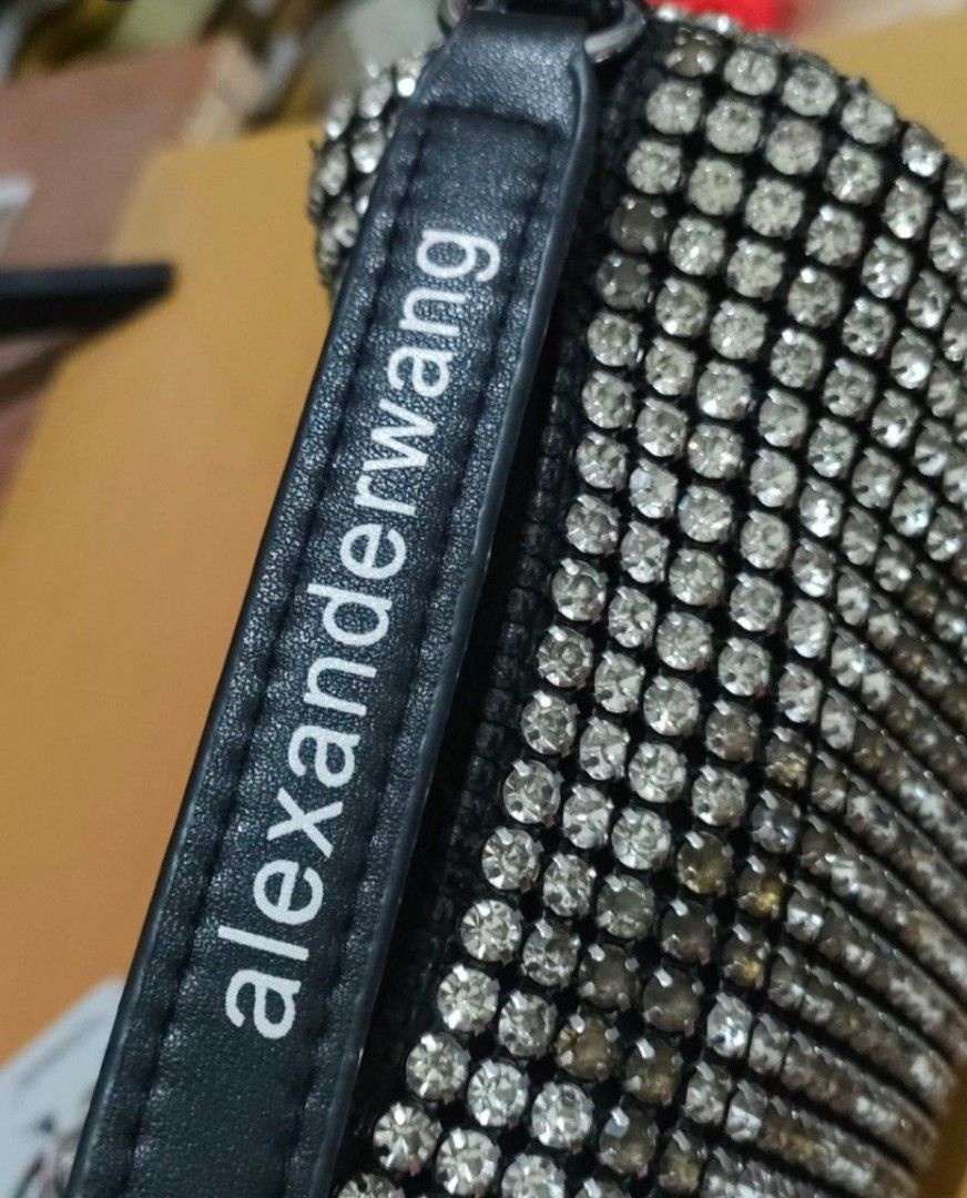 Alexander Wang (Category: Luxury Bags & Wallets) located in Sindangan. Submitted by branden_line (Listing ID 1450647159, Image 2). Description: i found it now take it for free purchase 3k up.