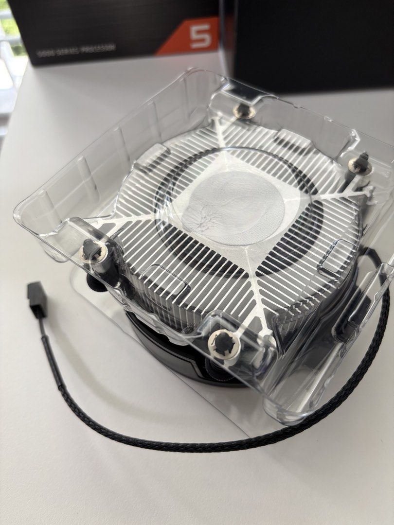 AMD Wraith Stealth Cooler + SATA/Spare Cables (Bundle)513406692136079362