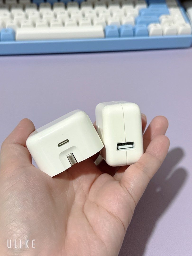 Apple Chargers jack adaptor Authentic (Category: Chargers & Cables) located in Angeles City. Submitted by sjd_stuff (Listing ID 1450709411, Image 2). Description: Apple 40W Dynamic Power Adapter with 60W Max 1800 Apple Usb adaptor 1k Apple headphone jack adaptor 500 .