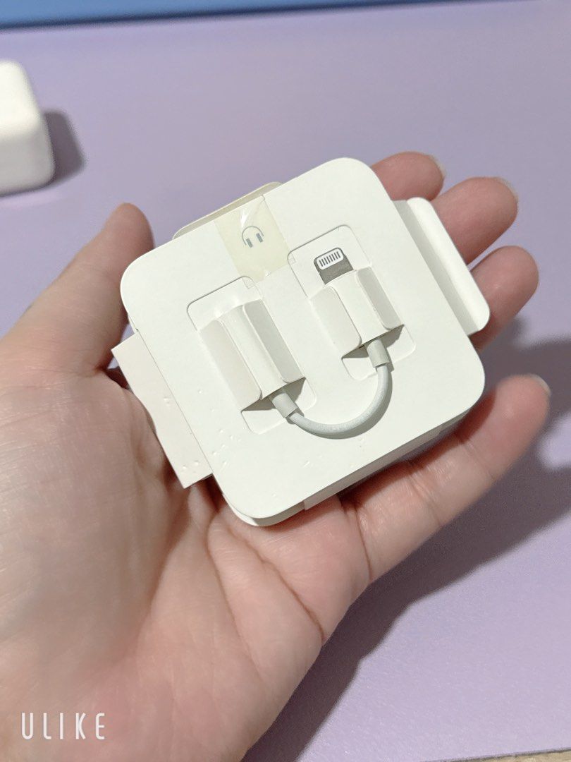 Apple Chargers jack adaptor Authentic (Category: Chargers & Cables) located in Angeles City. Submitted by sjd_stuff (Listing ID 1450709411, Image 3). Description: Apple 40W Dynamic Power Adapter with 60W Max 1800 Apple Usb adaptor 1k Apple headphone jack adaptor 500 .