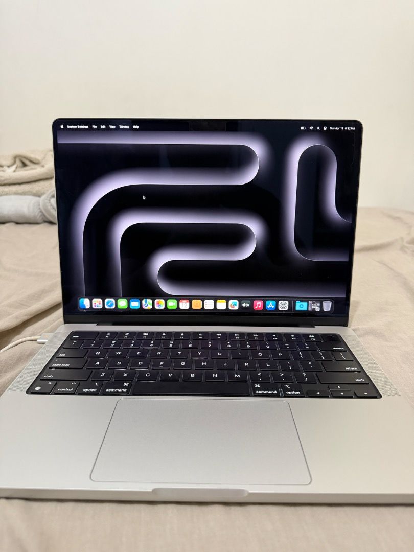 Apple MacBook Pro 16-inch (M3 Chip), Computers & Tech, Laptops ...