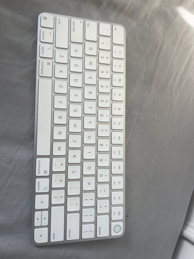 Apple Magic Keyboard and Magic Mouse 2513800605103575041