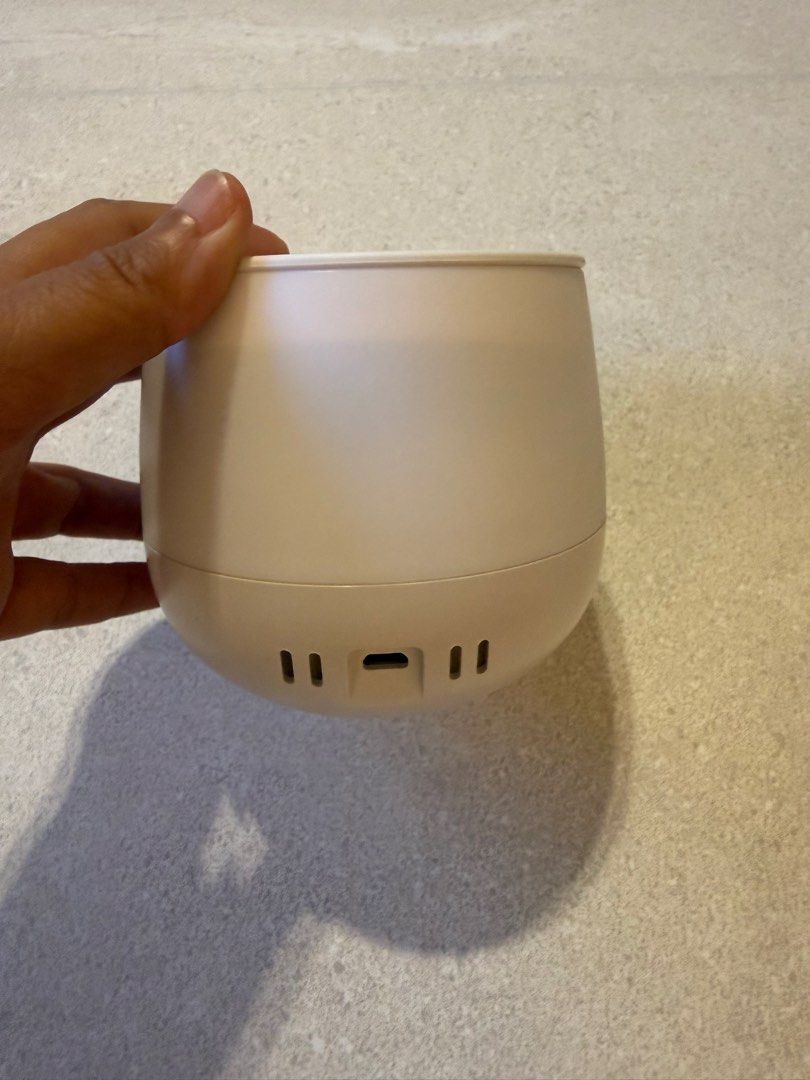 Artistry Diffuser (Category: Other Home Appliances) located in Singapore. Submitted by goldfish429 (Listing ID 1450647328, Image 3). Description: .
