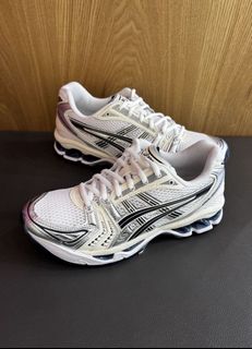 （分類：）位於 。 由 asicsstudio8 提交（商品編號 1450611279，圖片 1）。簡介： 。