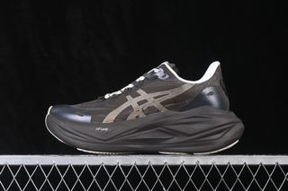 (Category: ) located in . Submitted by khai.uasneakers (Listing ID 1450637941, Image 1). Description: .