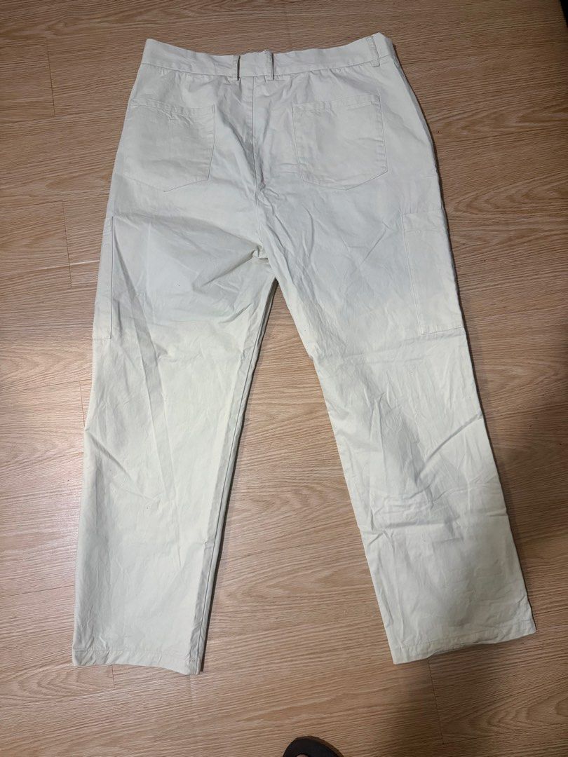 Beige BOCU Cargo Pants XL Size 31 (Category: Other Bottoms) located in Paranaque City. Submitted by jayvee7 (Listing ID 1450670364, Image 2). Description: - Brand: BOCU - Size: XL (31 Waistline) - Color: Light Beige - Features: Multiple pockets (front & sides) - Closure: Button and zip - Style: Casual wear - Condition: Please check photos for details.