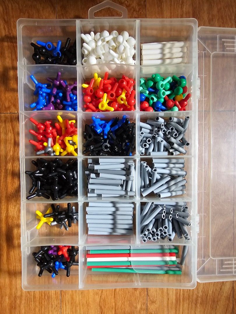 Biochemistry Set - Mega Molecules (Category: Textbooks) located in Quezon City. Submitted by findsbydavie (Listing ID 1450559910, Image 1). Description: - barely used - good for chemistry nerds RFS: gifted, but not interested and not being used.
