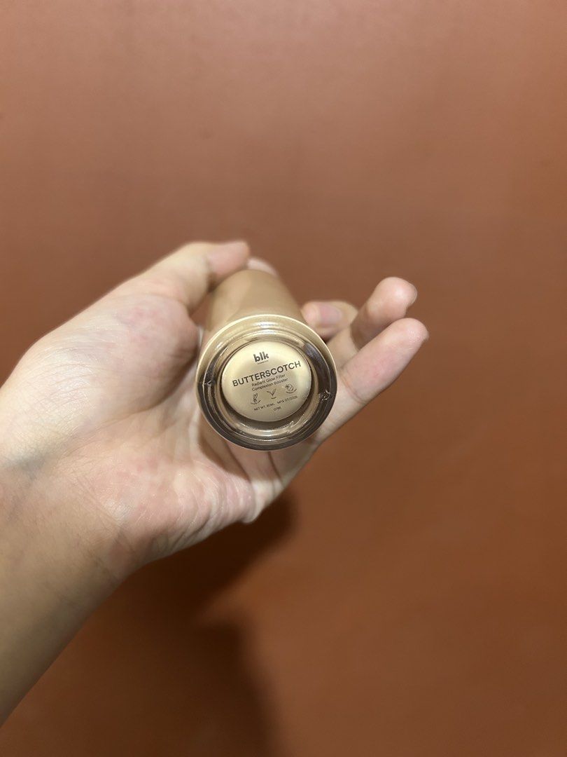 blk cosmetics Radiant Glow Filter Foundation Butterscotch (Category: Makeup) located in Manila. Submitted by keyscaninet (Listing ID 1450713821, Image 2). Description: - blk cosmetics Radiant Glow Filter foundation - Shade: Butterscotch - Features: Waterproof, sweat-resistant - Finish: Natural, glowing - Condition: full - Reason for selling: Not the correct shade.