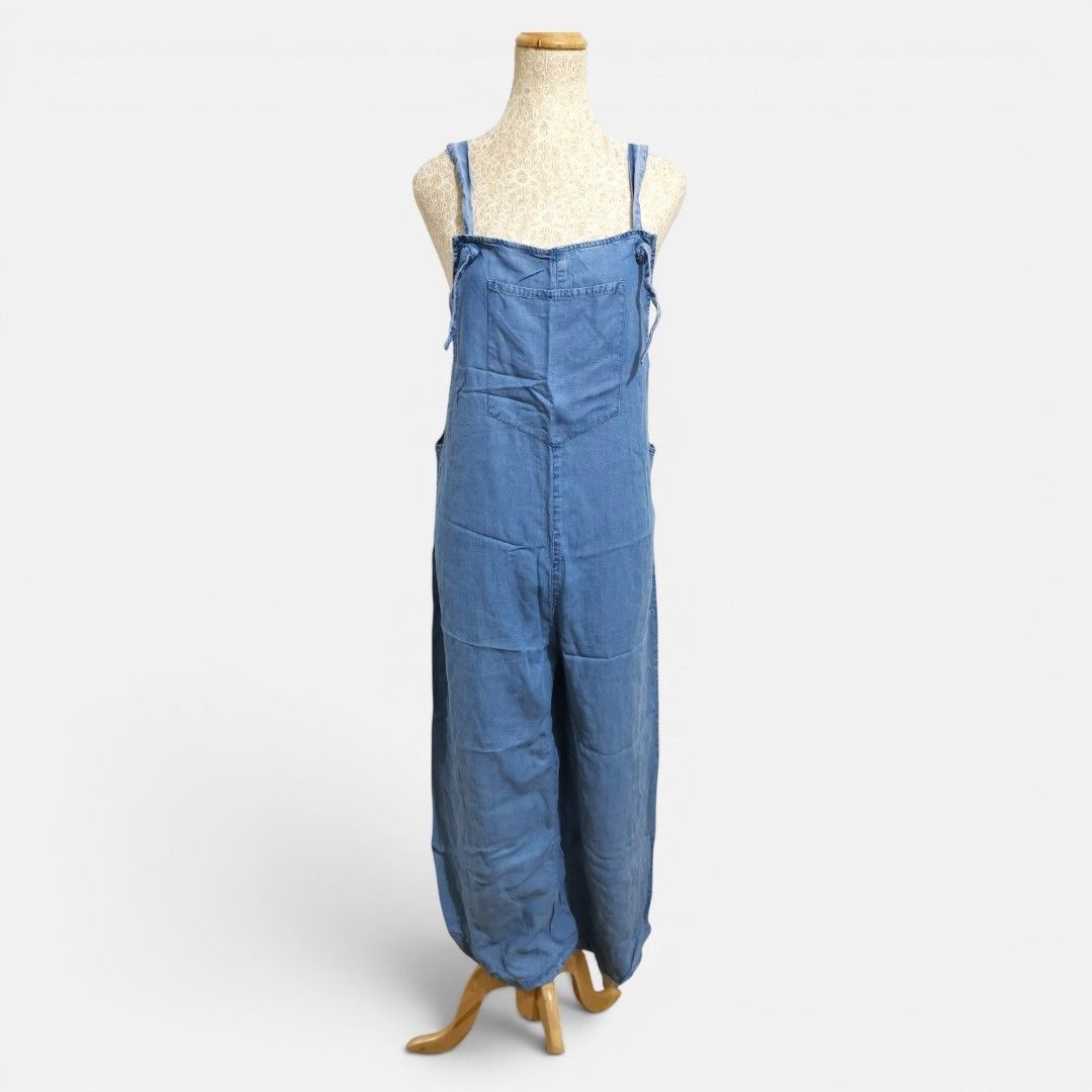 Blue Denim Wide Leg Jumpsuit (Category: Jumpsuits) located in Mandaue City. Submitted by stylefigjam (Listing ID 1450536937, Image 1). Description: - Casual blue denim jumpsuit - Wide leg style - Adjustable straps - Side pockets - Soft and comfortable fabric - Ideal for relaxed, everyday outfits.